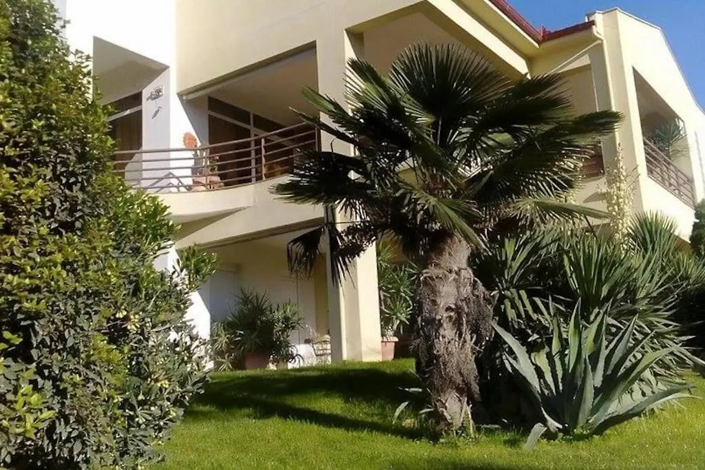 Comfortable Home Epanomi 0*,