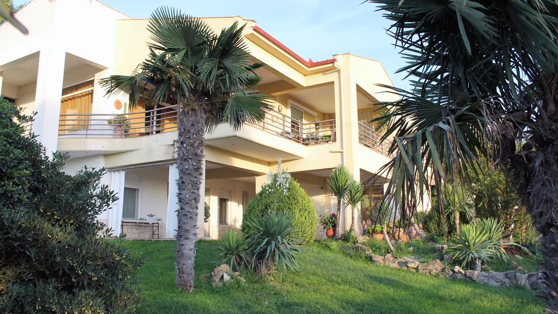 Comfortable Home Epanomi 0*,  Greece